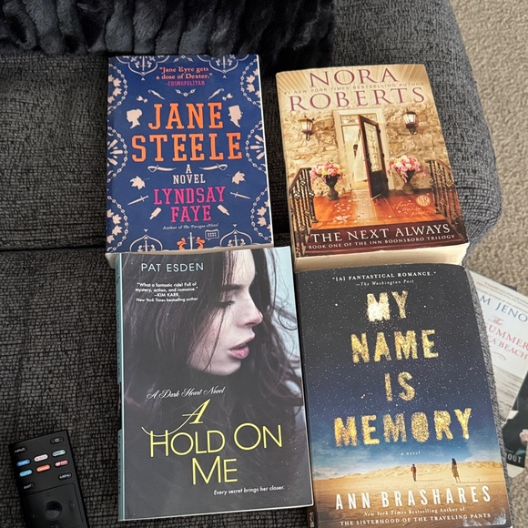 Paperback boobs - Picture 1 of 1